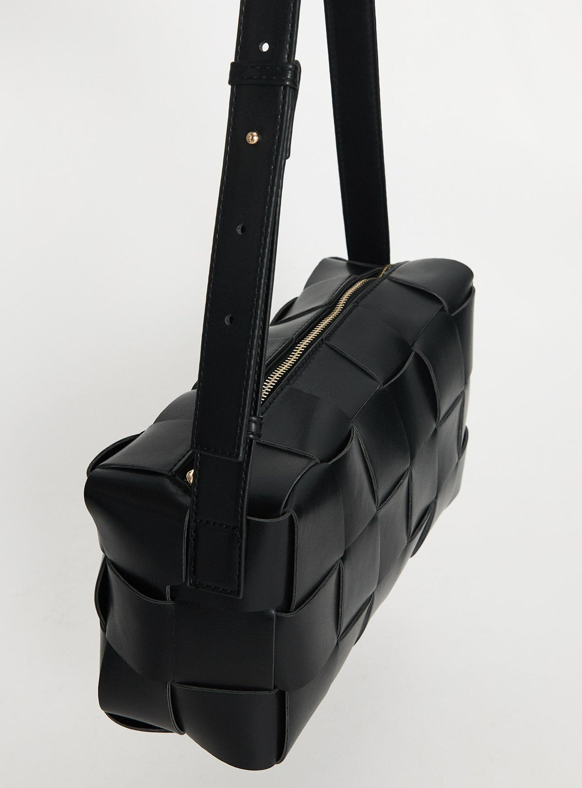 Declynn Woven Shoulder Bag Black
