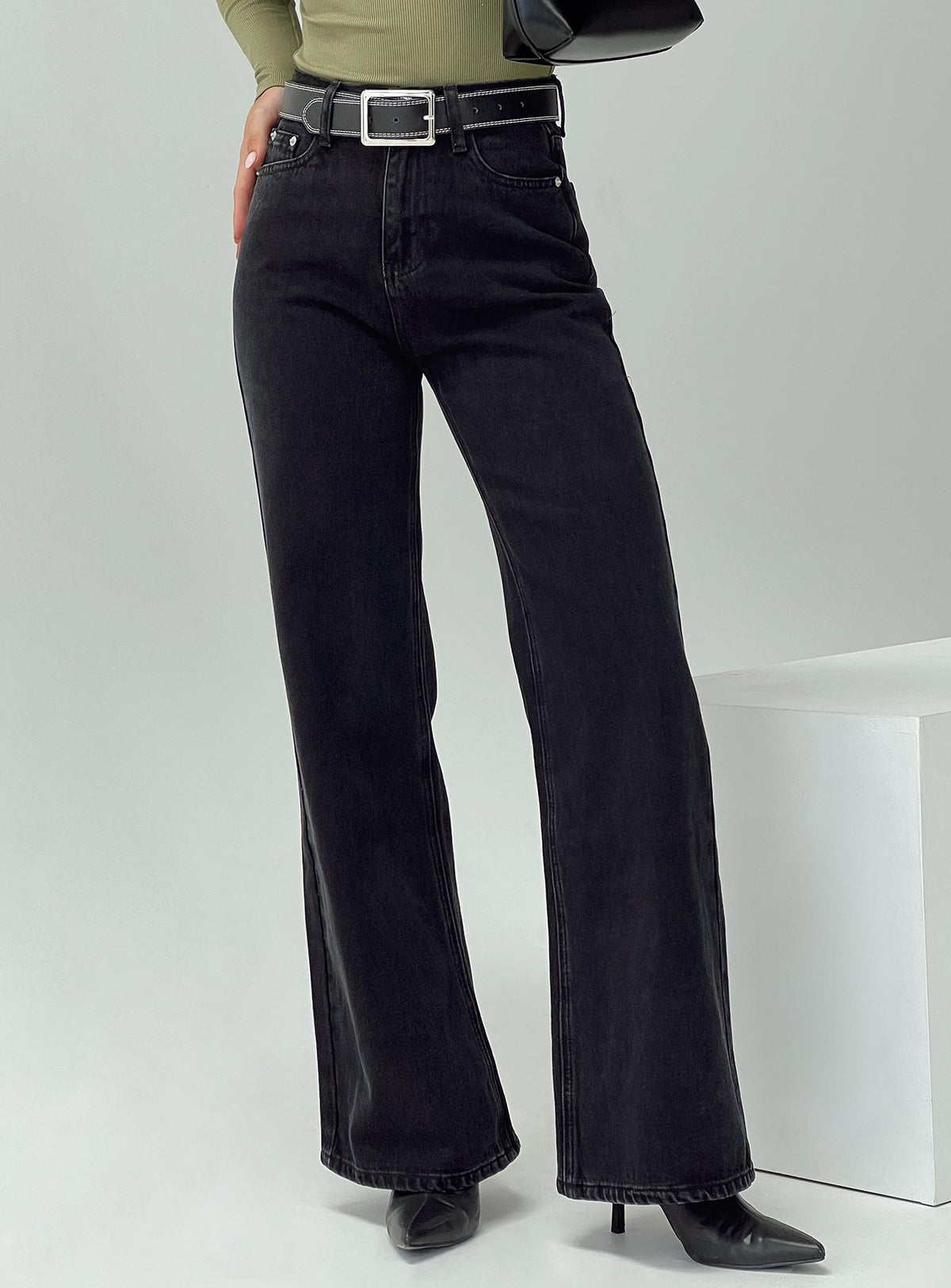 Maple Mid Rise Flare Washed Black