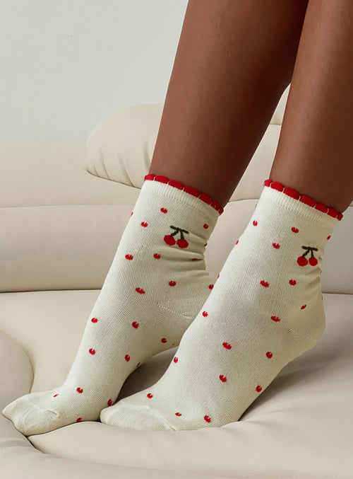 Sweet Cherries Socks Cream / Red