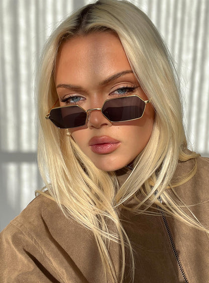 Coast To Coast Sunglasses Gold / Black