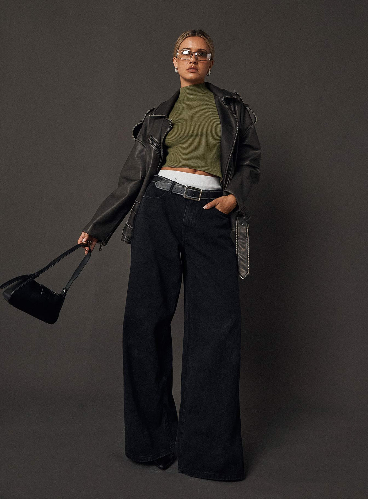Naylor Mid Rise Wide Leg Jeans Washed Black Denim Petite