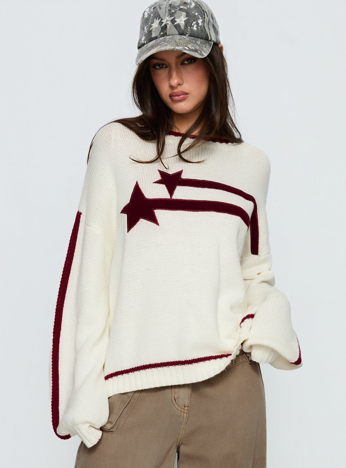 Star Track Graphic Jumper Cream / Red