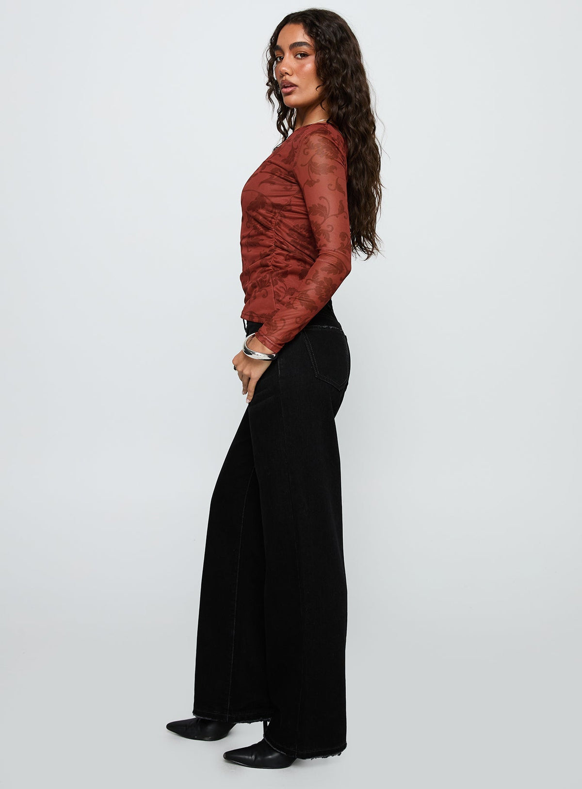 West End Girl Mid Rise Straight Leg Jeans Washed Black