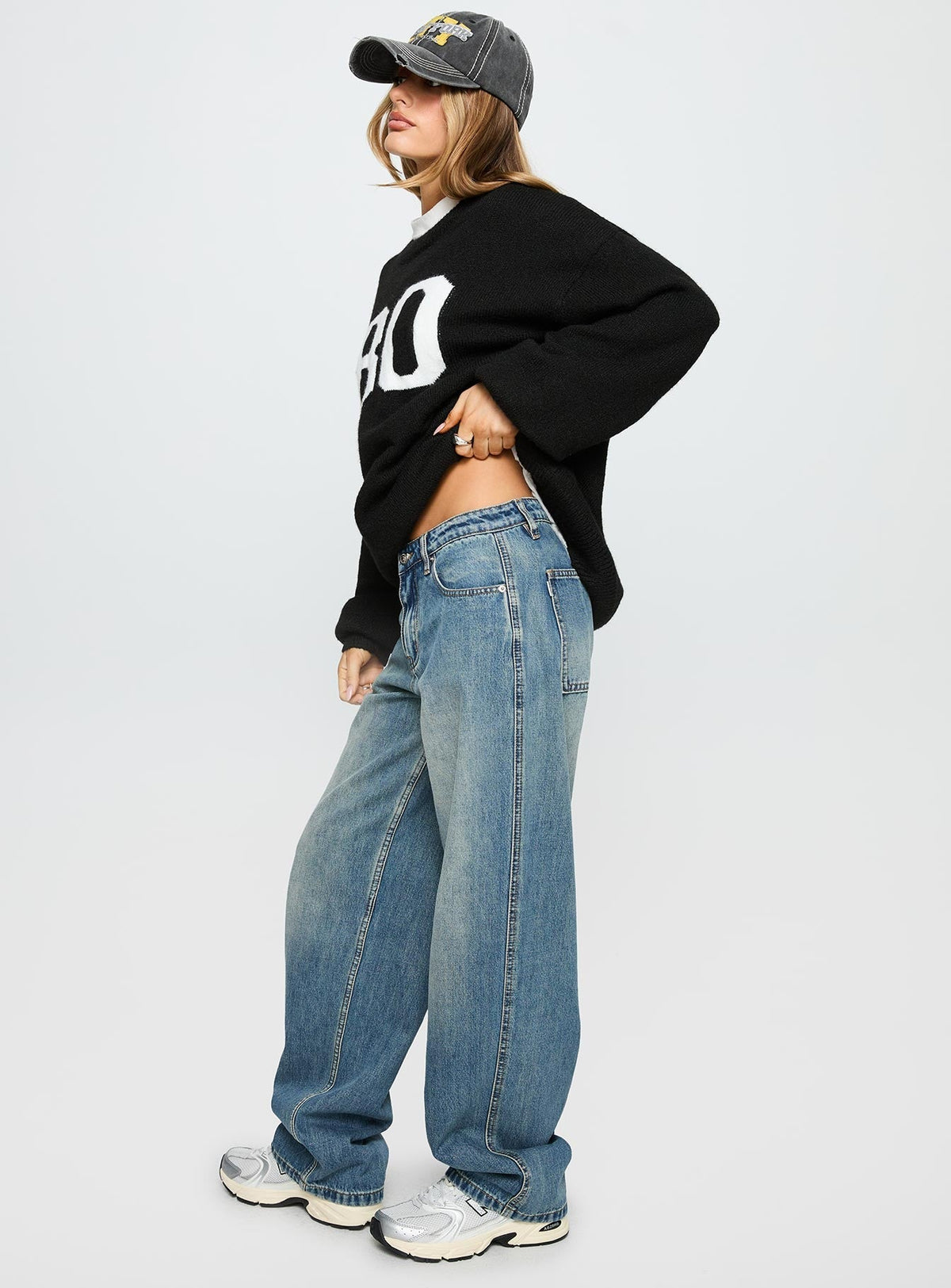 Motomami Mid Rise Barrel Leg Jeans Mid Blue Wash