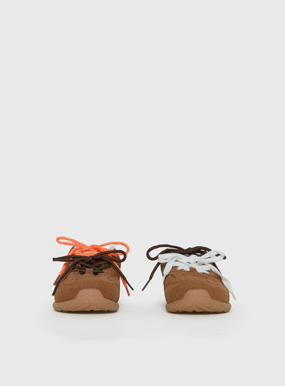 Extra Mile Sneakers Brown
