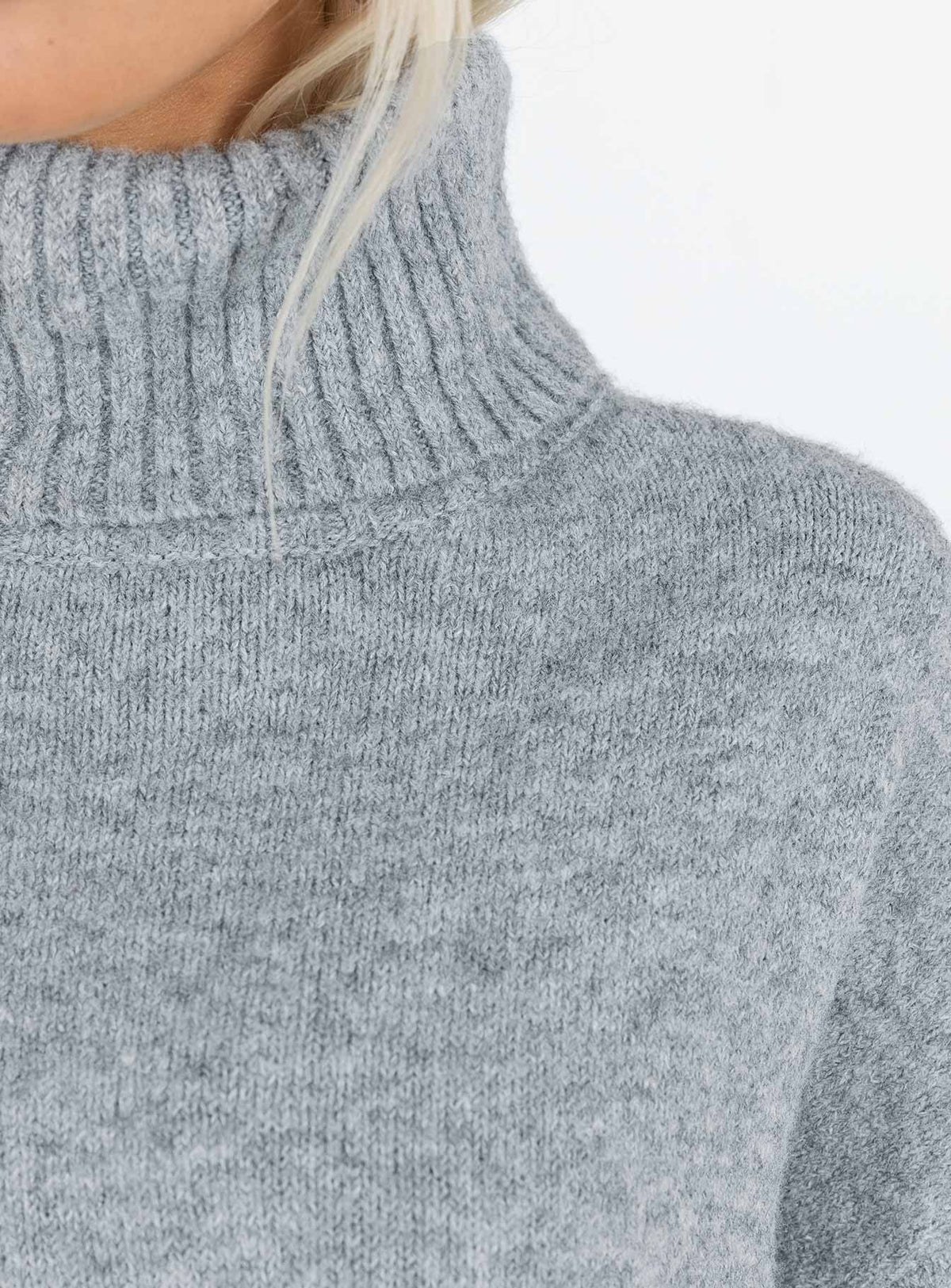 Oswin Turtleneck Sweater Grey