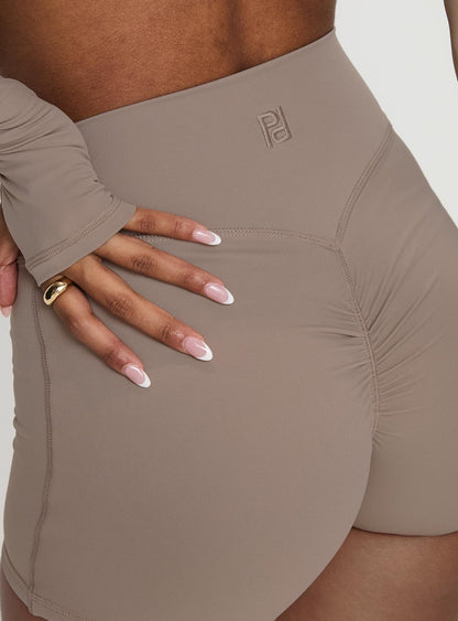 Touchdown Active Contour Short Taupe