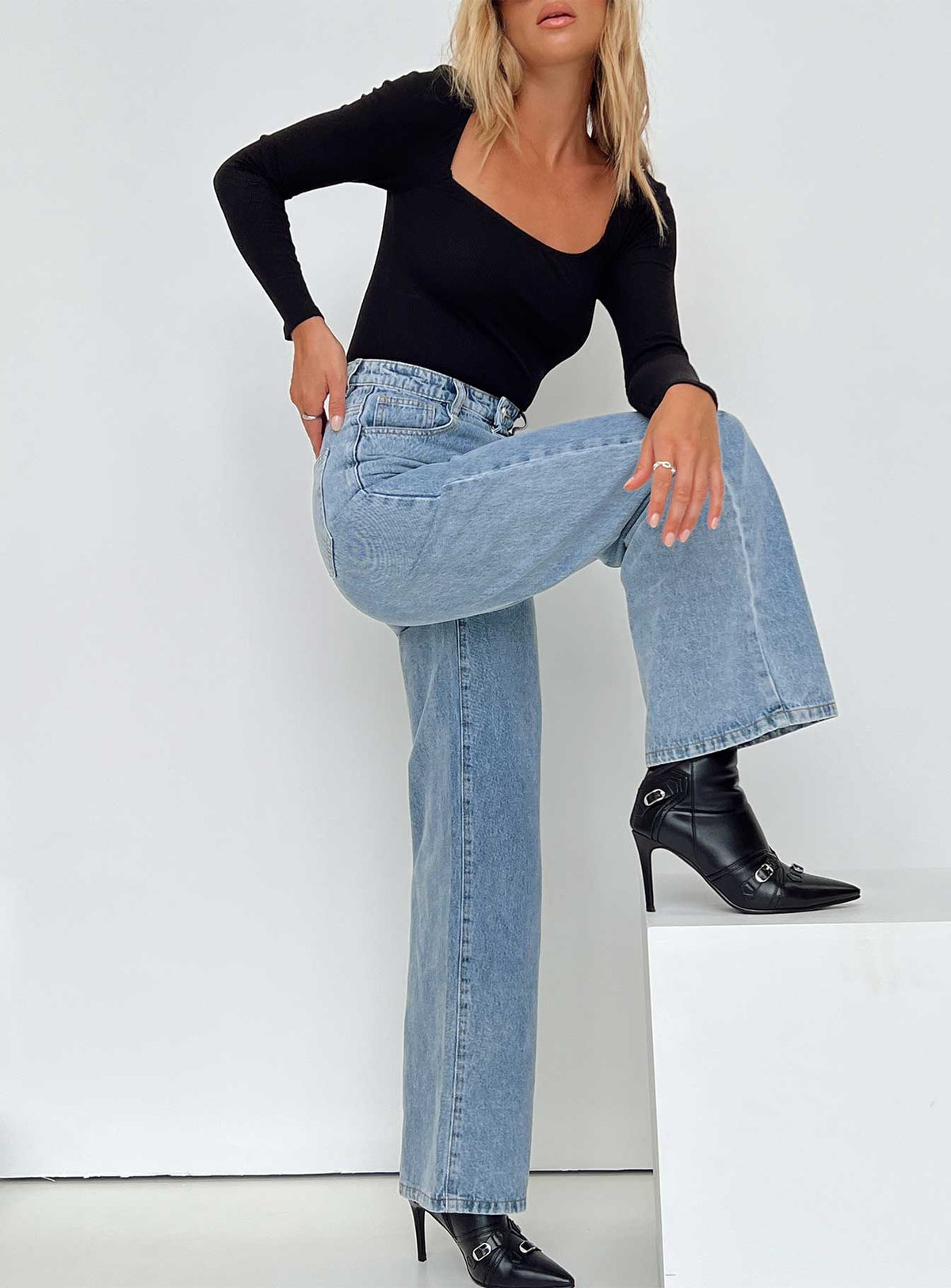 Nicolo High Rise Straight Leg Jeans Light Blue Wash