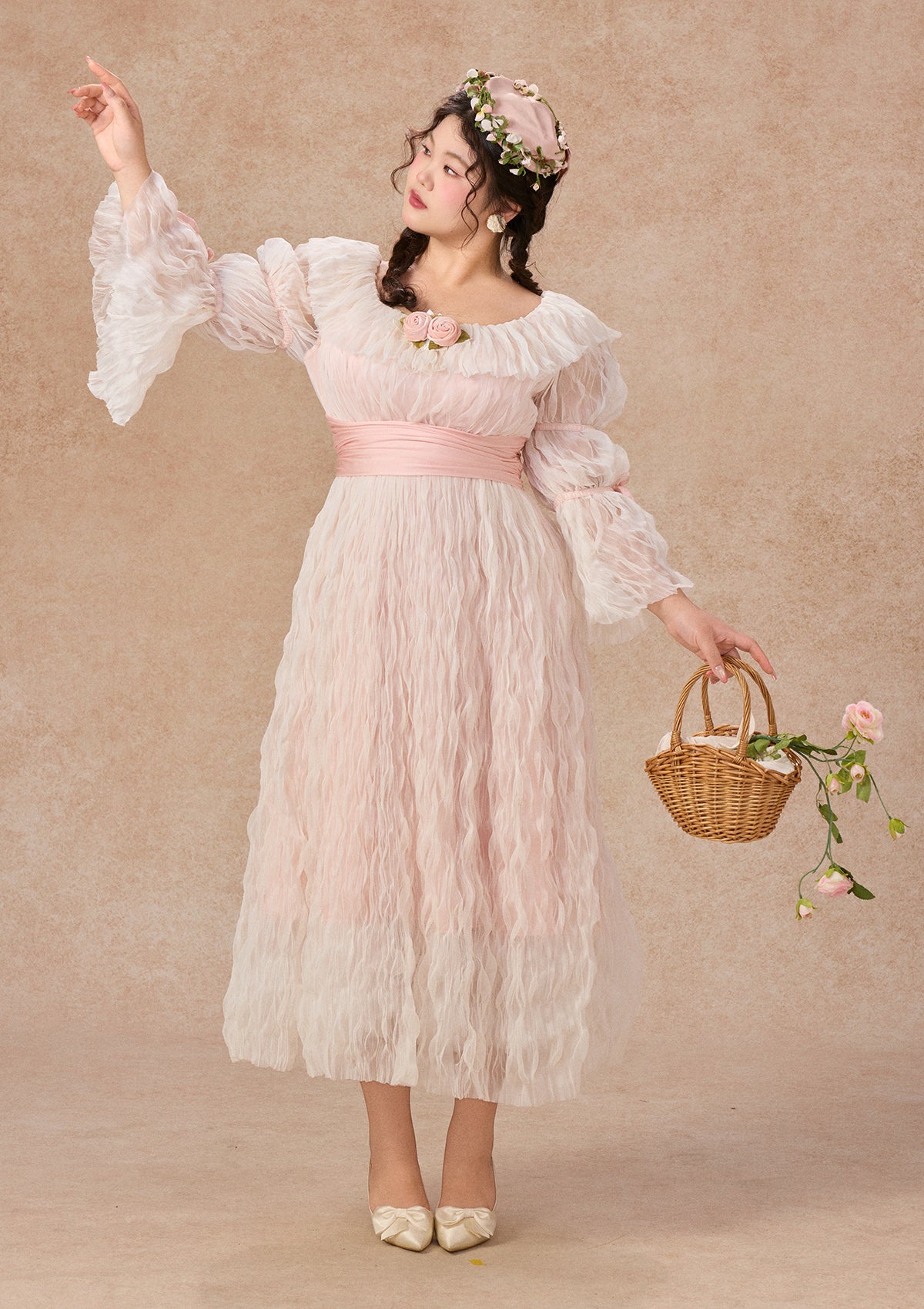 Curve&Plus Queen's Petticoat Dress