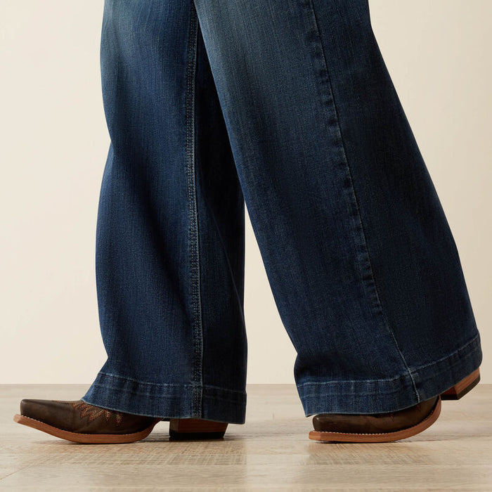 Ariat Women’s Ultra High Rise Rosalie Wide Leg Jean in Natalia