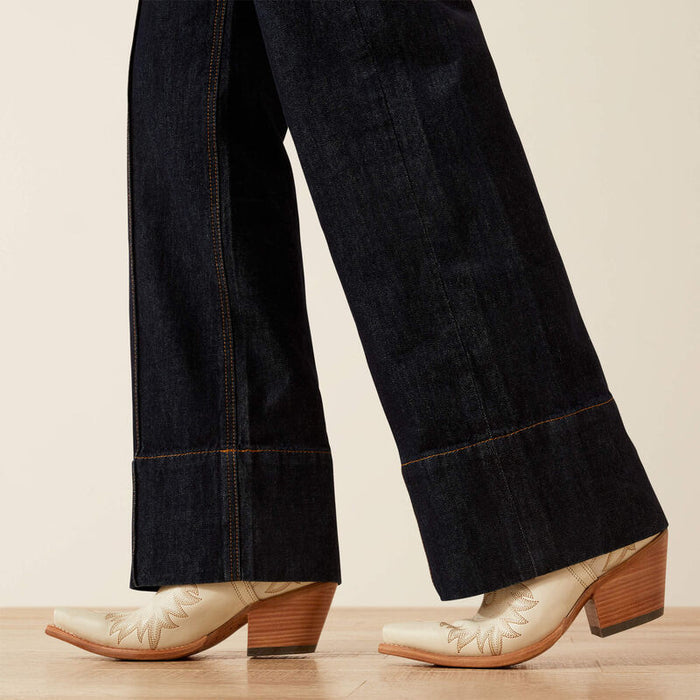 Ariat Women’s Ultra High Rise Tomboy Western Utility Wide Leg Jeans in Rinse