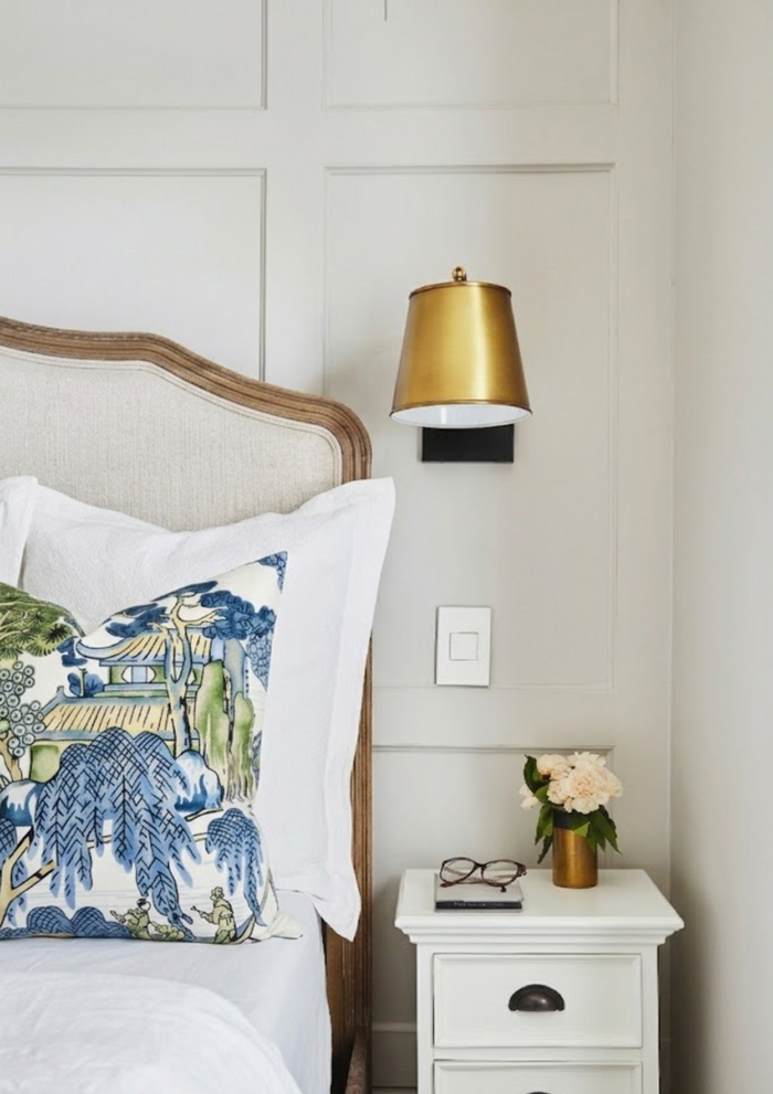 SCENIC TOILE CHINOISERIE PILLOWS - THIBAUT ANNA FRENCH