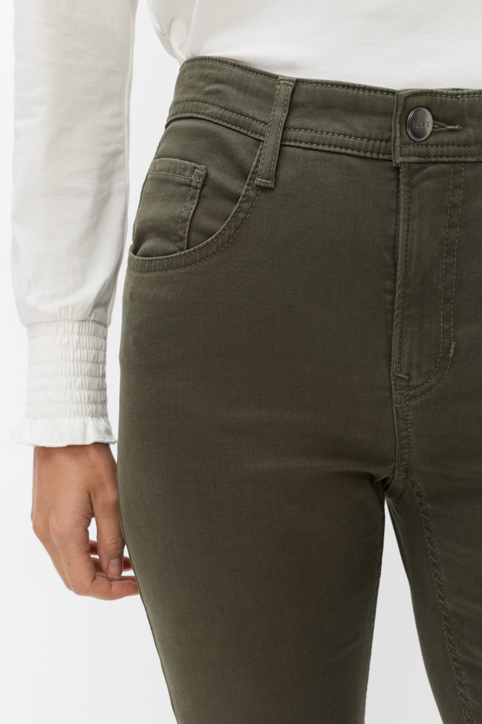 Brax 71-1707 33 Mary Winter Dream Five-Pocket Straight Leg Jeans Green Khaki front pocket detail Shop Brax at Dotique