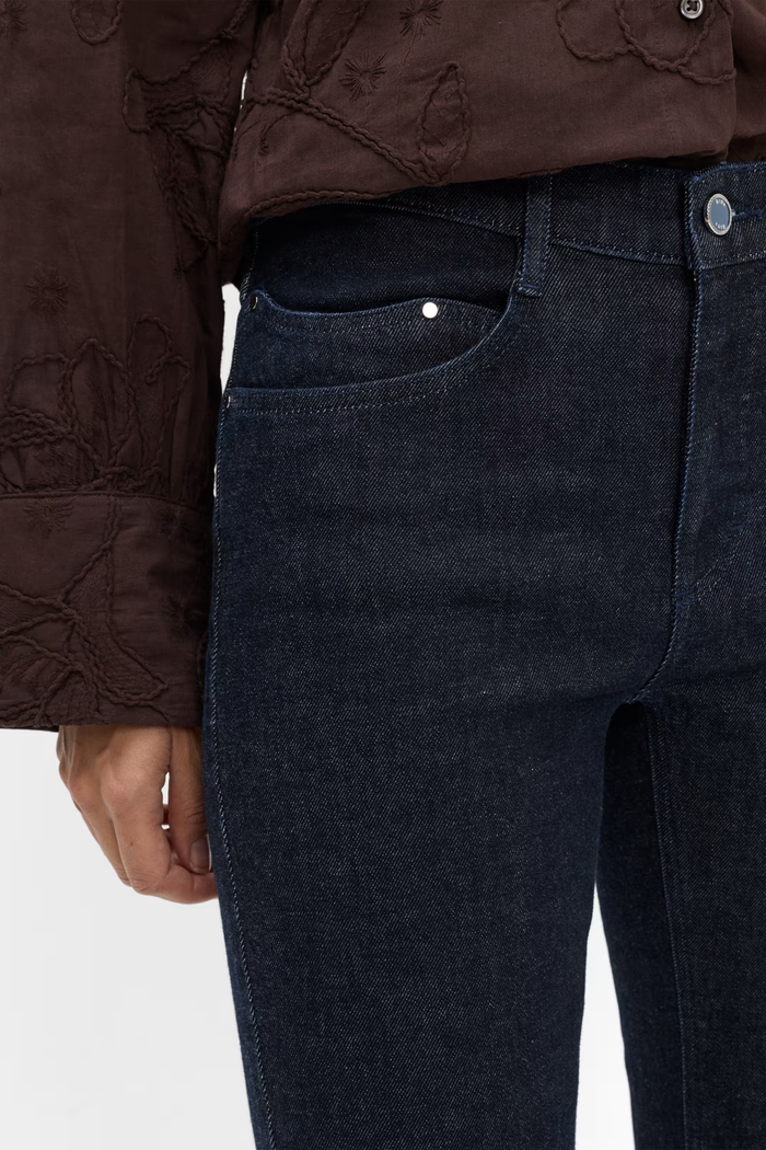 Brax Mary 09-6013-12 Bootcut Jeans Denim Dark Blue close up Shop Brax at Dotique