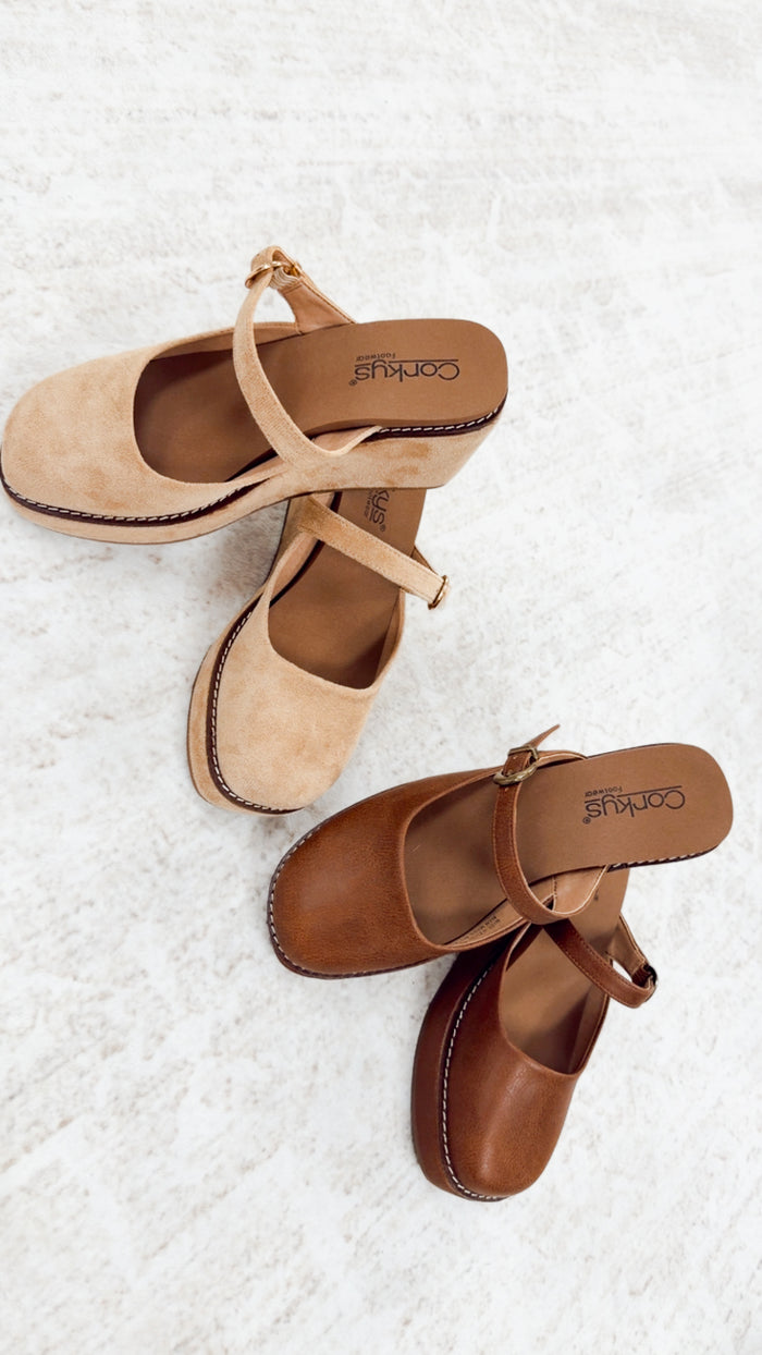 Corkys Me Time Wedge-Auburn