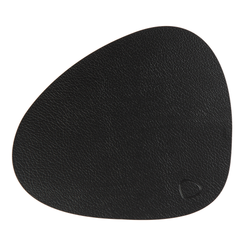 Designed and handcrafted in Denmark, this placemat is a sustainable product that helps to reduce the environmental impact of leather production by re-using leather waste.