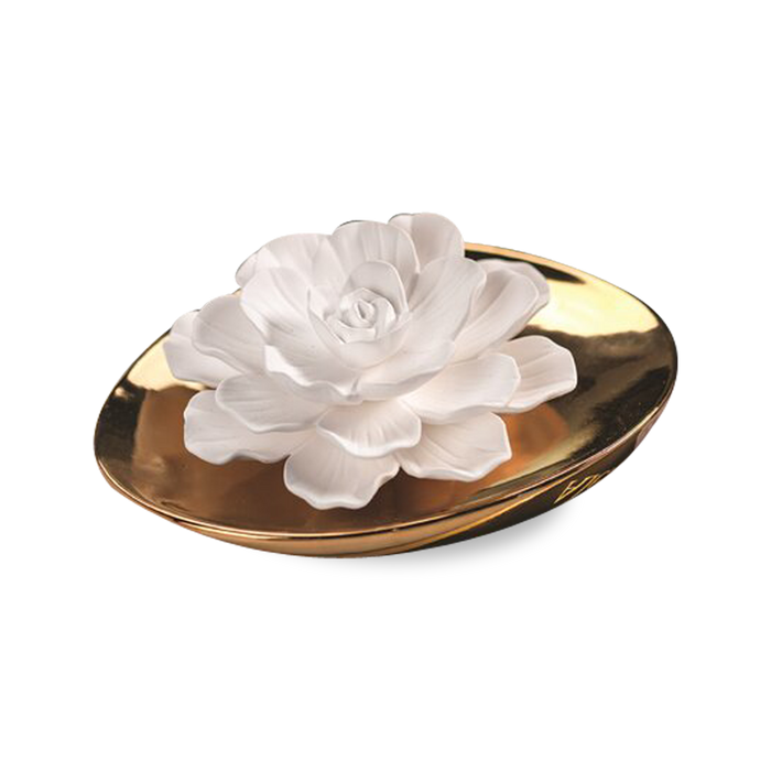 This elegant Dream diffuser allows a soft and subtle frangrance to waft through your room through its floral porcelain topper.