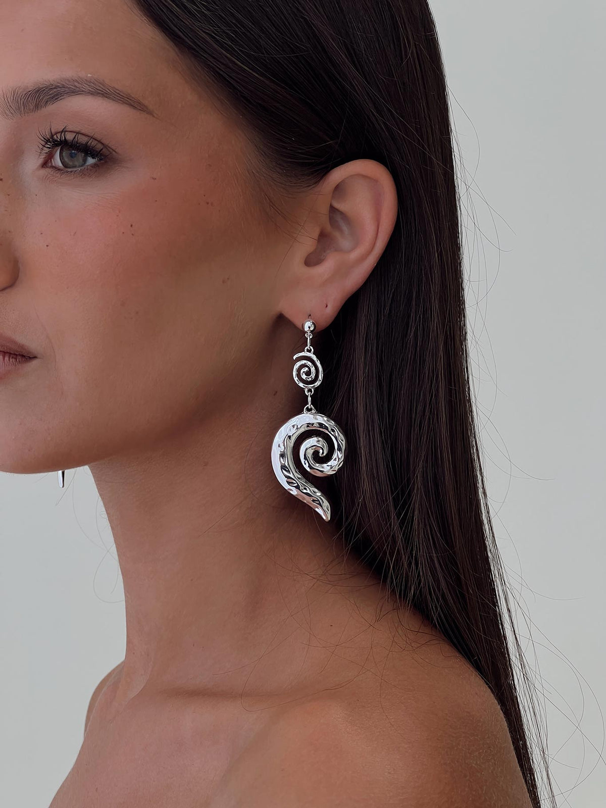 Top Of Mind Swirl Earrings Silver