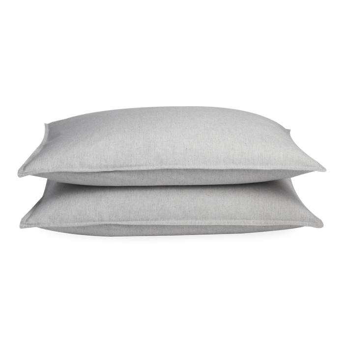 Produced in Portugal exclusively for Elte, the luxuriously soft Flannel Collection is sure to keep you warm and cozy.