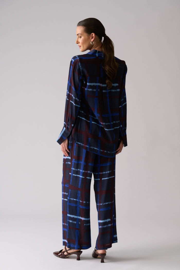 Back view of model wearing Foil FO8499 Tux Deluxe Shirt Mod Geo. Shop Foil at Dotique