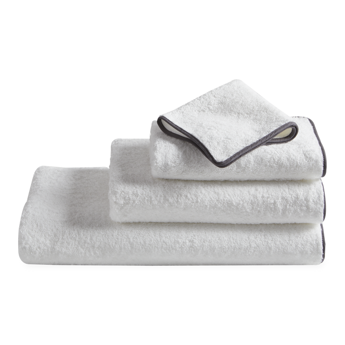 Made from luxurious long-staple cotton, Hudson features tailored cotton piping in white, black, grey or charcoal.