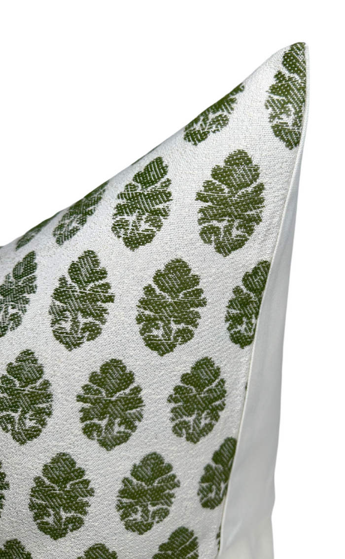 Indian Garden Paisley Woven Pillow Cover in Green