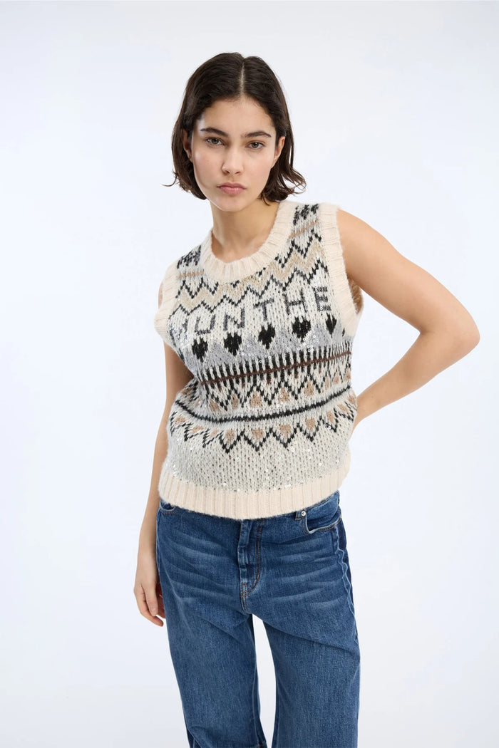 Model wearing MUNTHE Vitalism Sequin Knitted Vest – Mix Creme by Munthe. Shop Munthe at Dotique