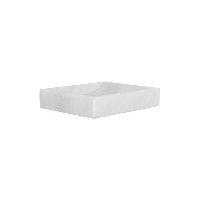 Using pleasant forms and softly rounded edges, the Pearl Marble Soap Dish features a luxurious honed marble that can elevate your kitchen or bathroom countertop collection.