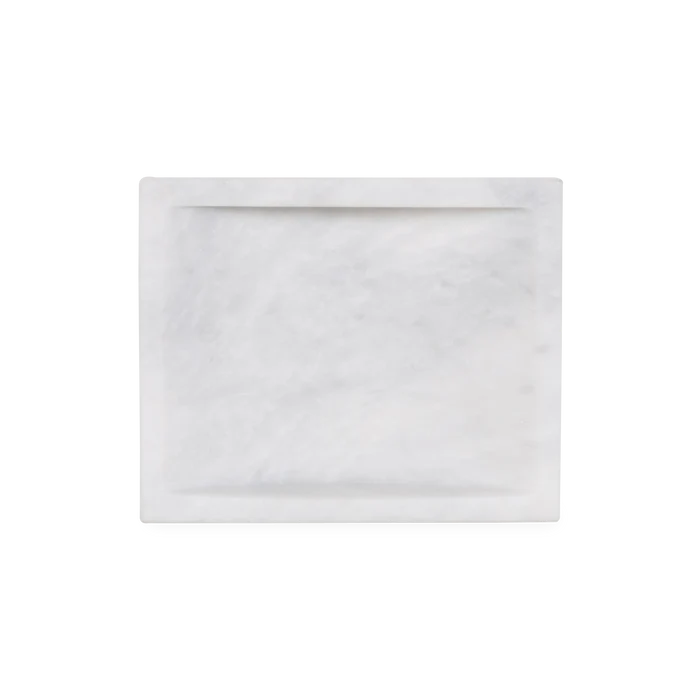 Using pleasant forms and softly rounded edges, the Pearl Marble Soap Dish features a luxurious honed marble that can elevate your kitchen or bathroom countertop collection.
