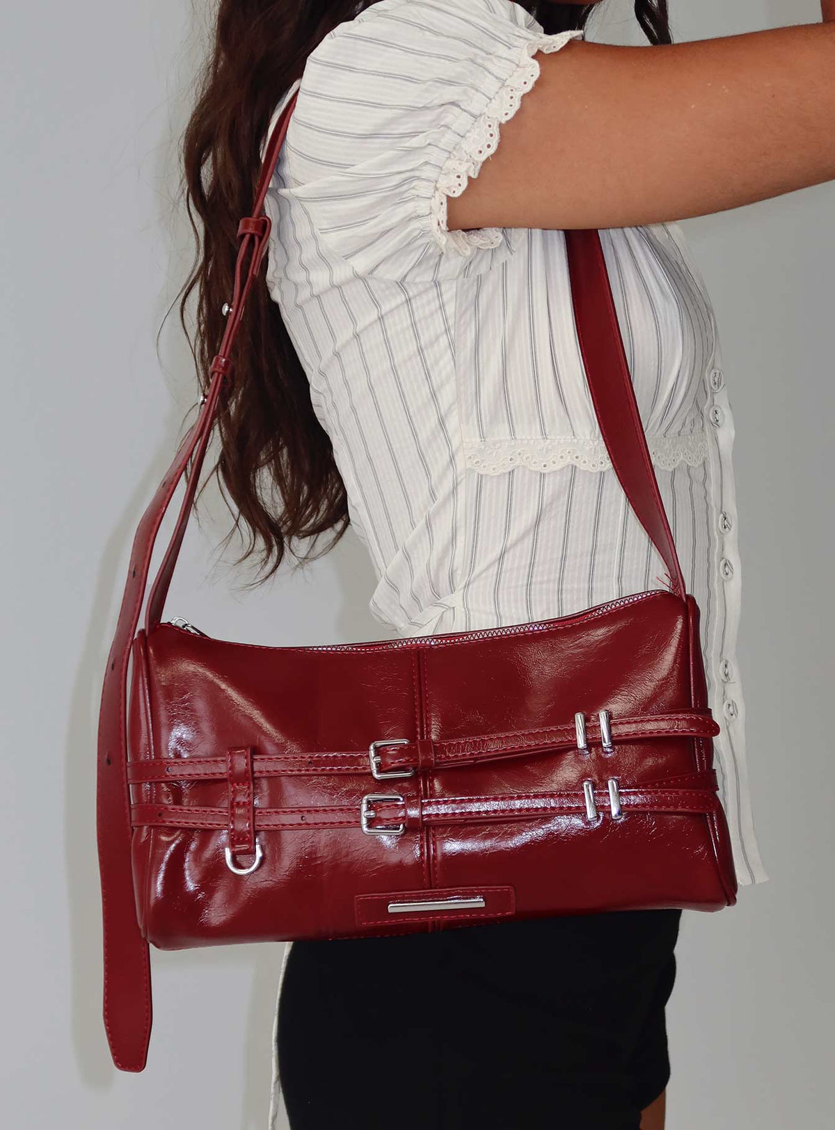 Recognize Buckle Detail Bag Red