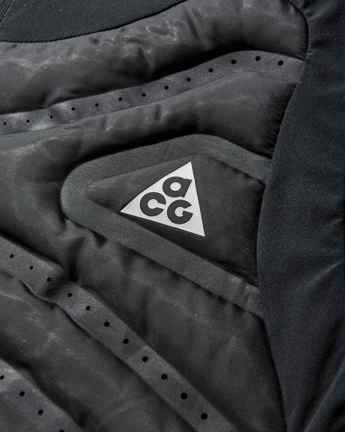 Nike W Acg Tf Lava Flow Aero (consumer Facing Name Tbd) Black/Black/Black/Summit White Coats and Jackets Jackets IO9134-010