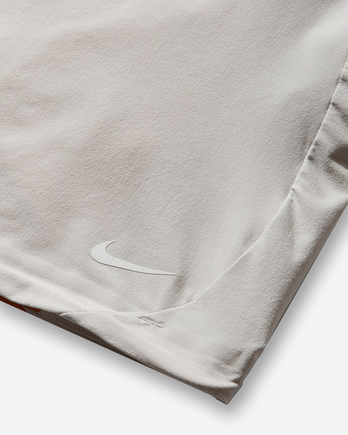Nike W Acg Tf Lava Flow Aero (consumer Facing Name Tbd) Safety Orange/Summit White Coats and Jackets Jackets IO9134-819